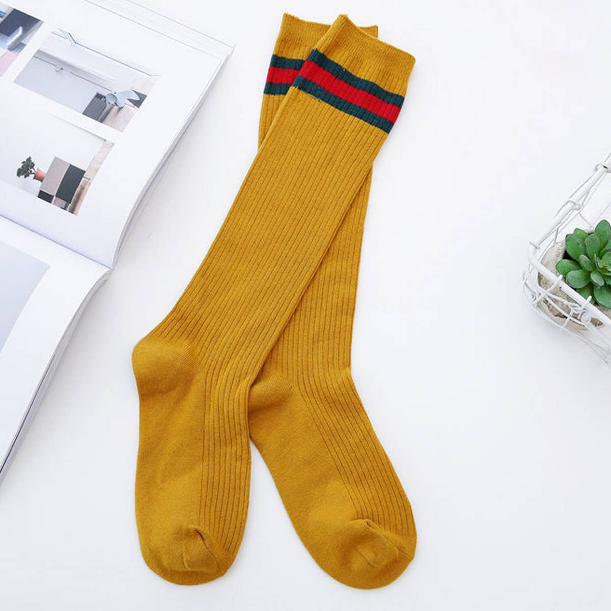 WOMEN RED AND GREEN STRIPED SOCKS