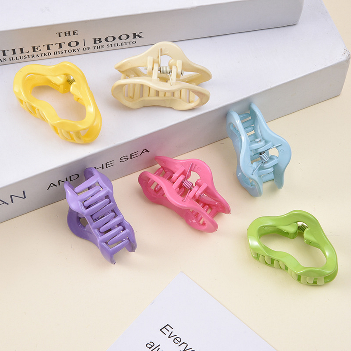 Mini Cloud Hair Claw ? Creamy Pastel Side Clip_CWAHA1042