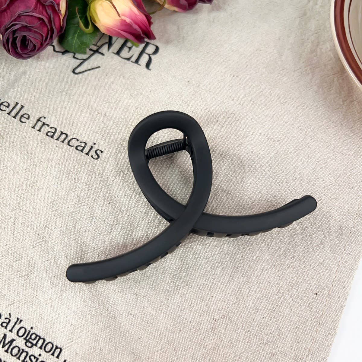 Rad extra-large shark clip fashionable grab clip