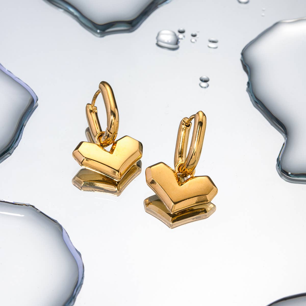 SIMPLE LOVE-SHAPED PENDANT EARRINGS JEWELRY_CWAHA0896