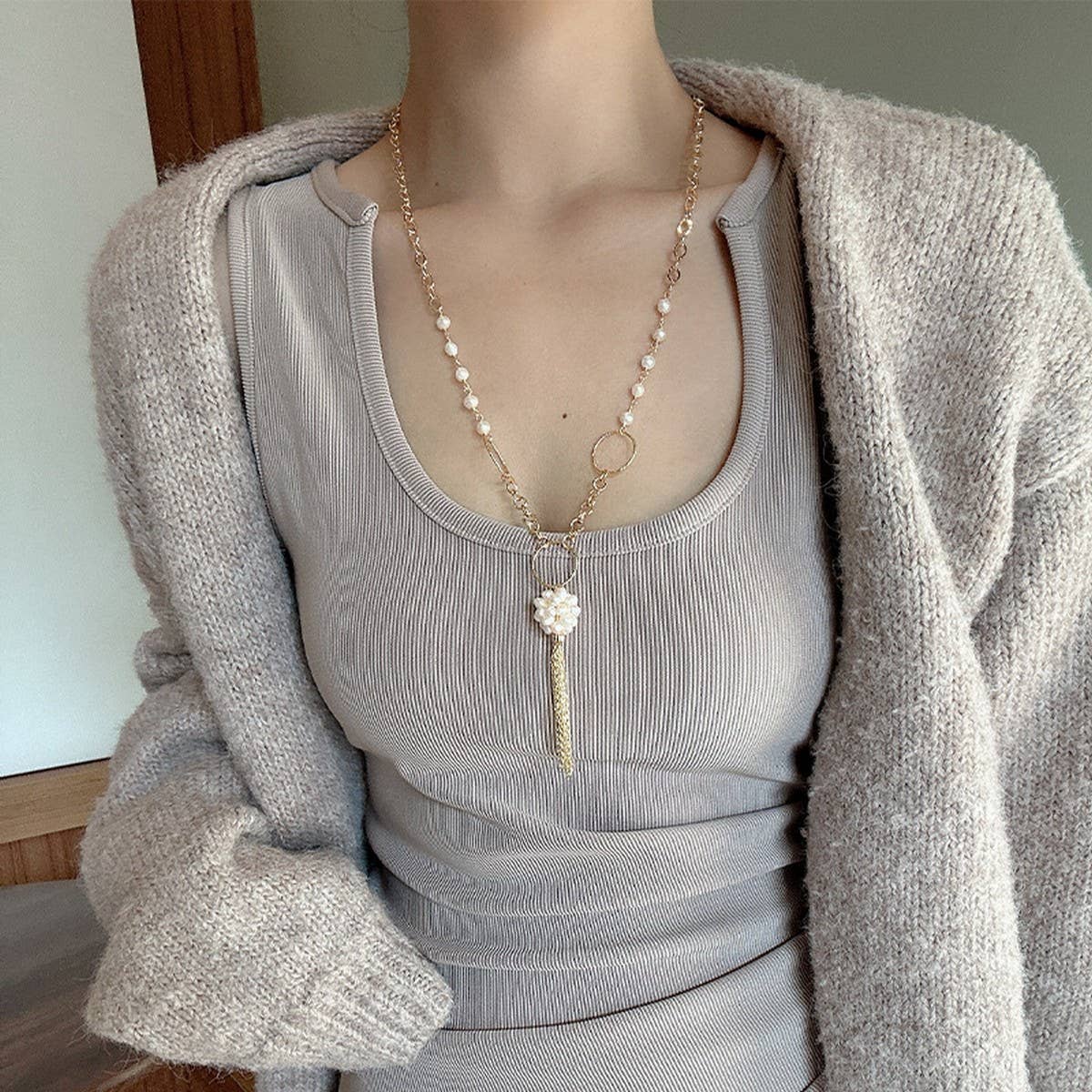 WOMEN'S NATURAL FRESHWATER PEARL SWEATER NECKLACE