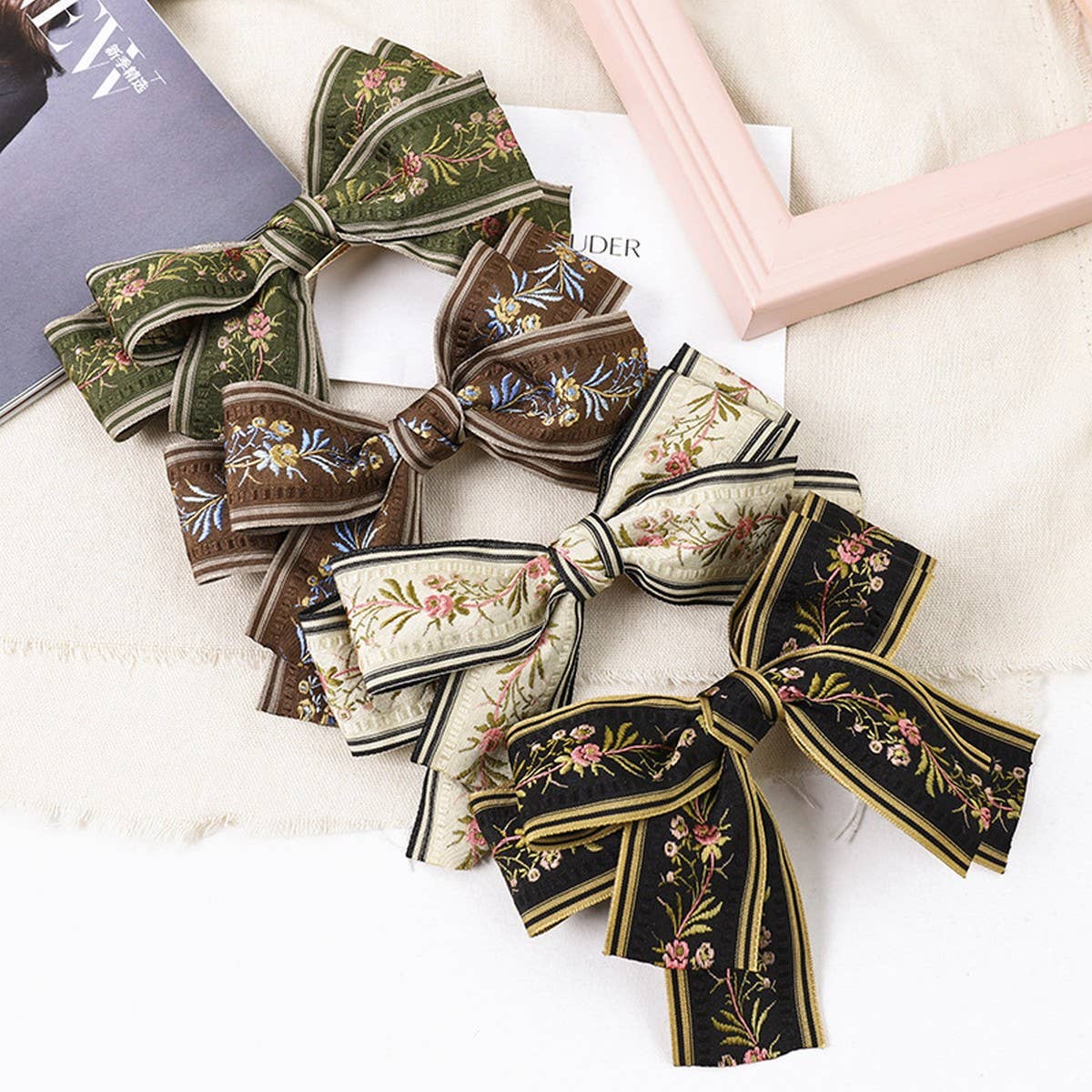 FASHIONABLE EMBROIDERY VERSATILE HAIRPINS_CWAHA1196