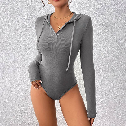 Solid-color fitted hooded jumpsuit