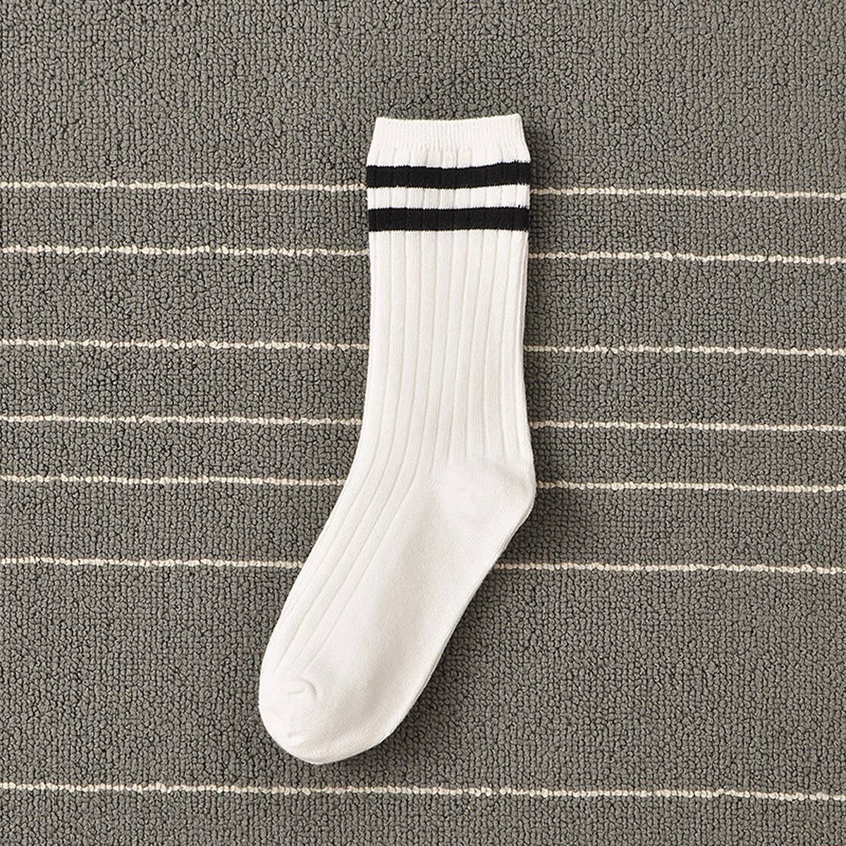 WO-STRIPED PREPPY MID-LENGTH SOCKS