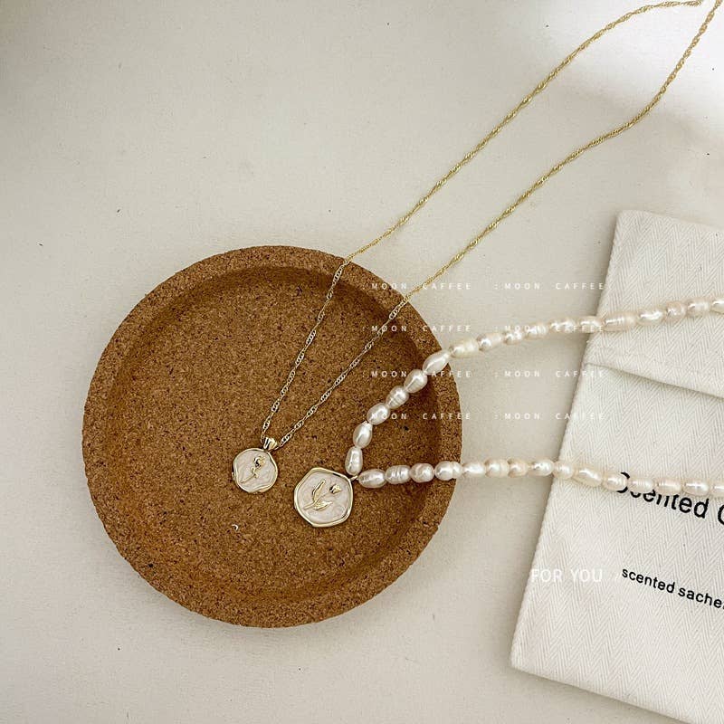 Rose gold coin pendant Freshwater pearl necklace