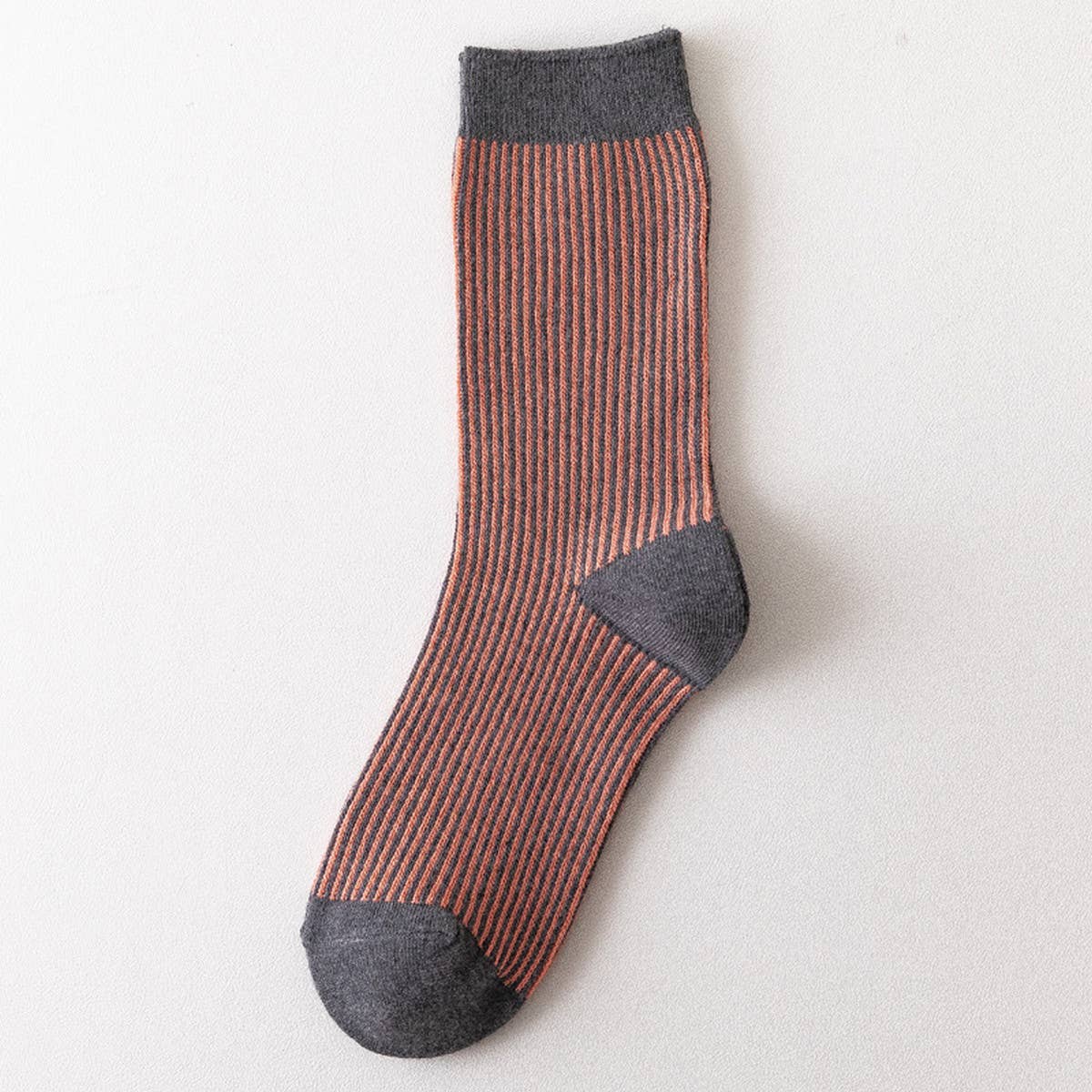 SIMPLE STRIPED MID-CALF SOCKS_CWMS0662