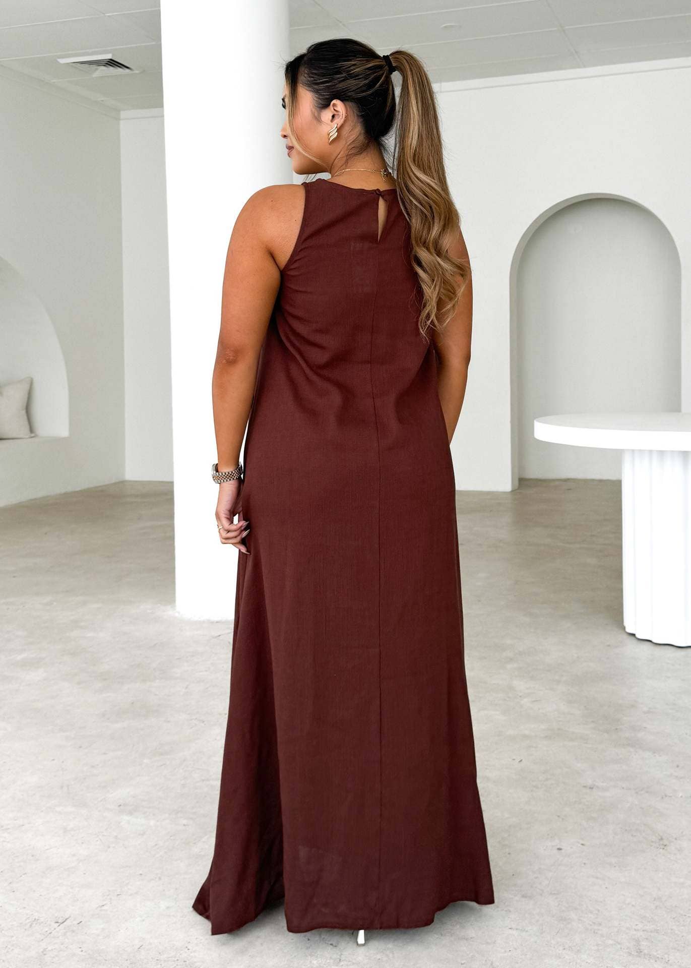 Fashion striped panel loose sleeveless dress