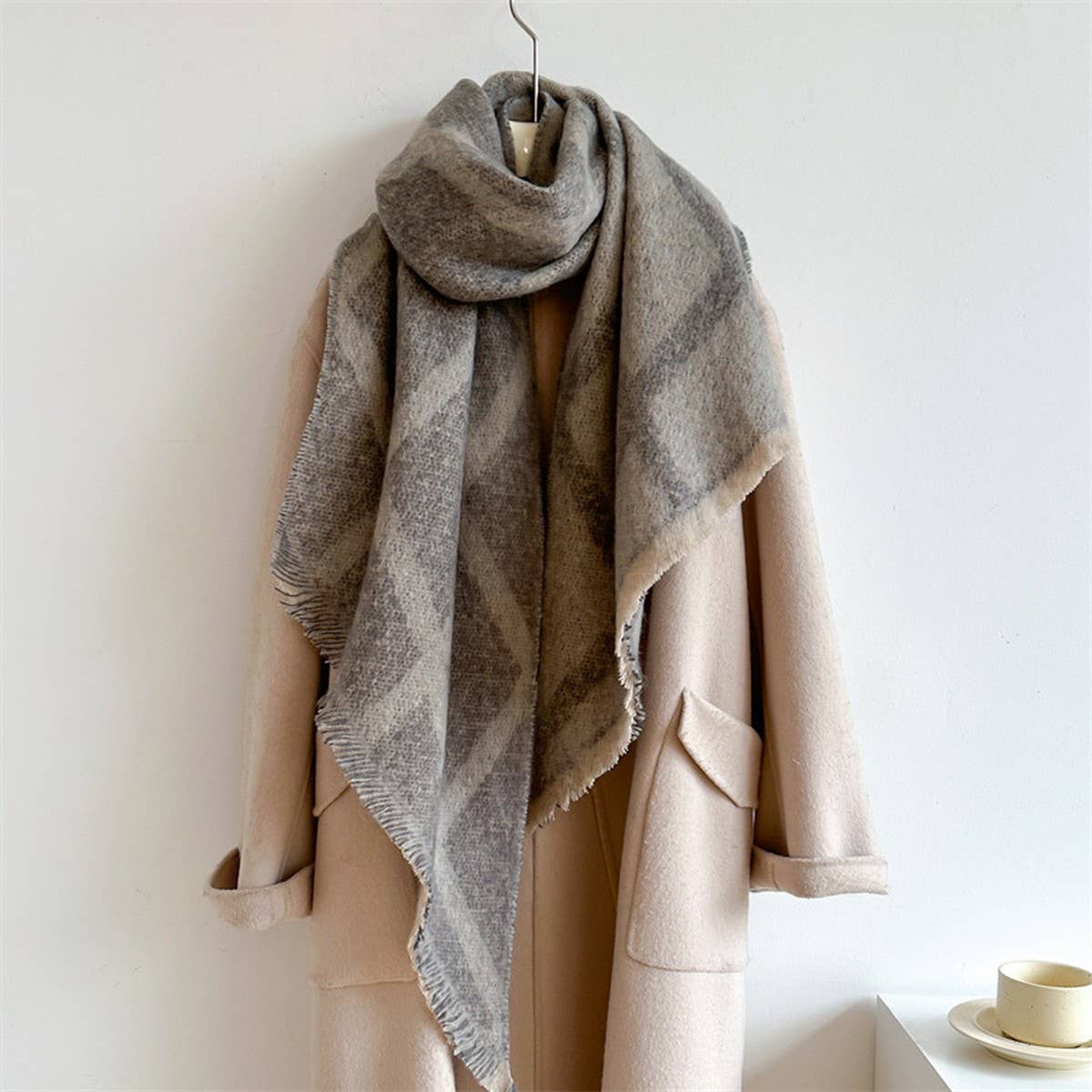 Checkered Circle Yarn Scarf - Winter Long Wrap_CWASC1439