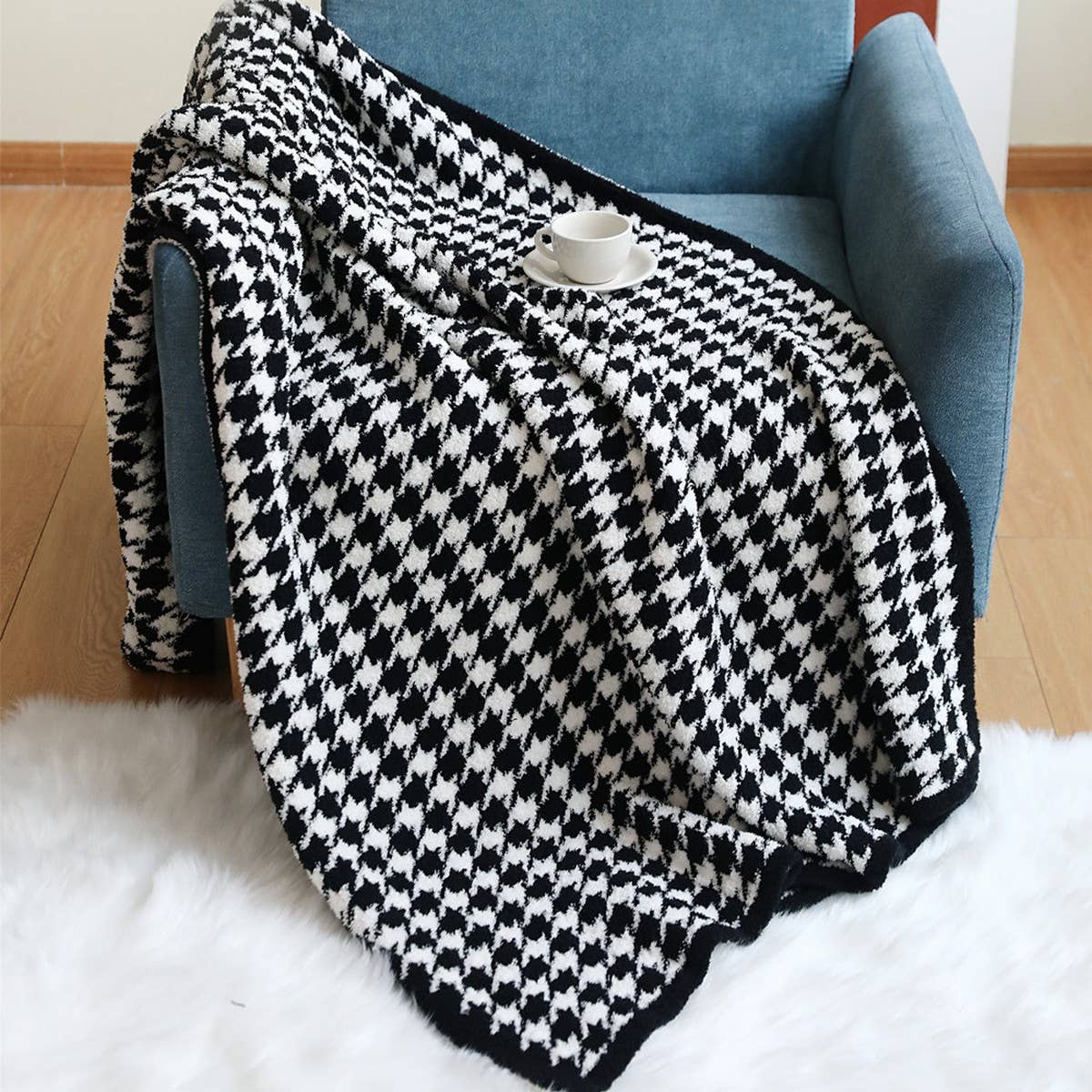 ZEBRA PRINT, HOUNDSTOOTH COZY THROW BLANKETS_CWMM0210