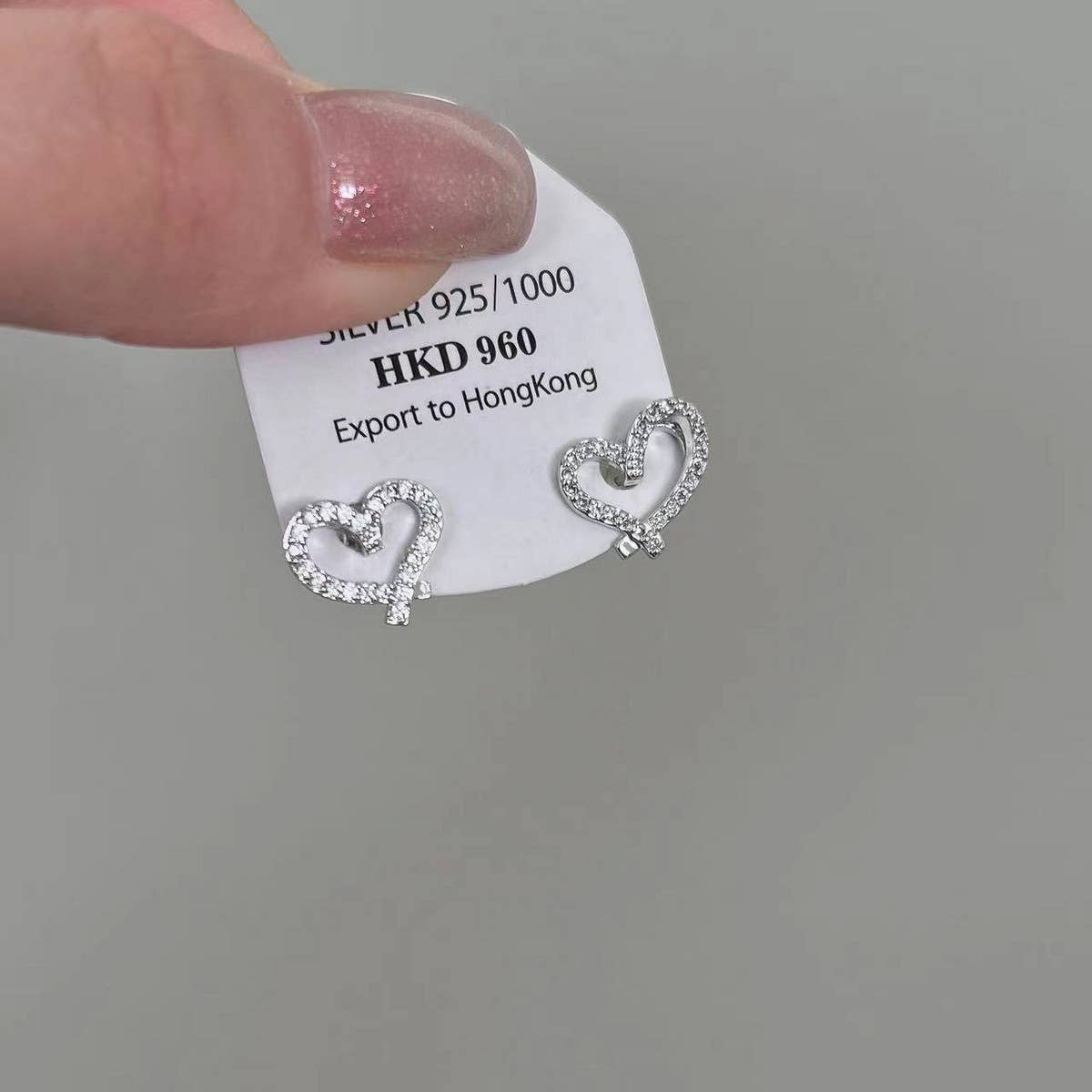 SIMPLE AND CARING EARRINGS