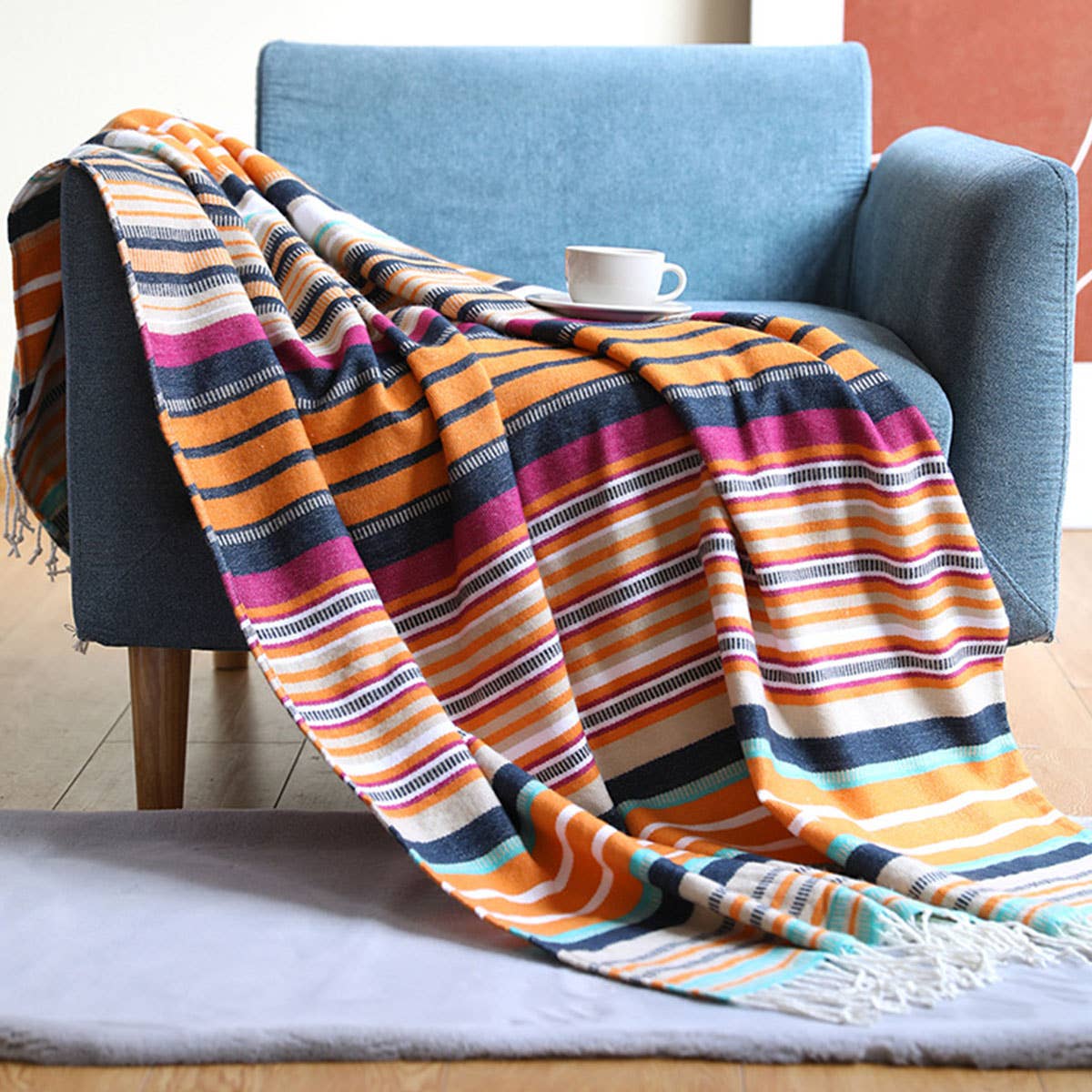 KNITTED STRIPED LIGHTWEIGHT SOFA BLANKET