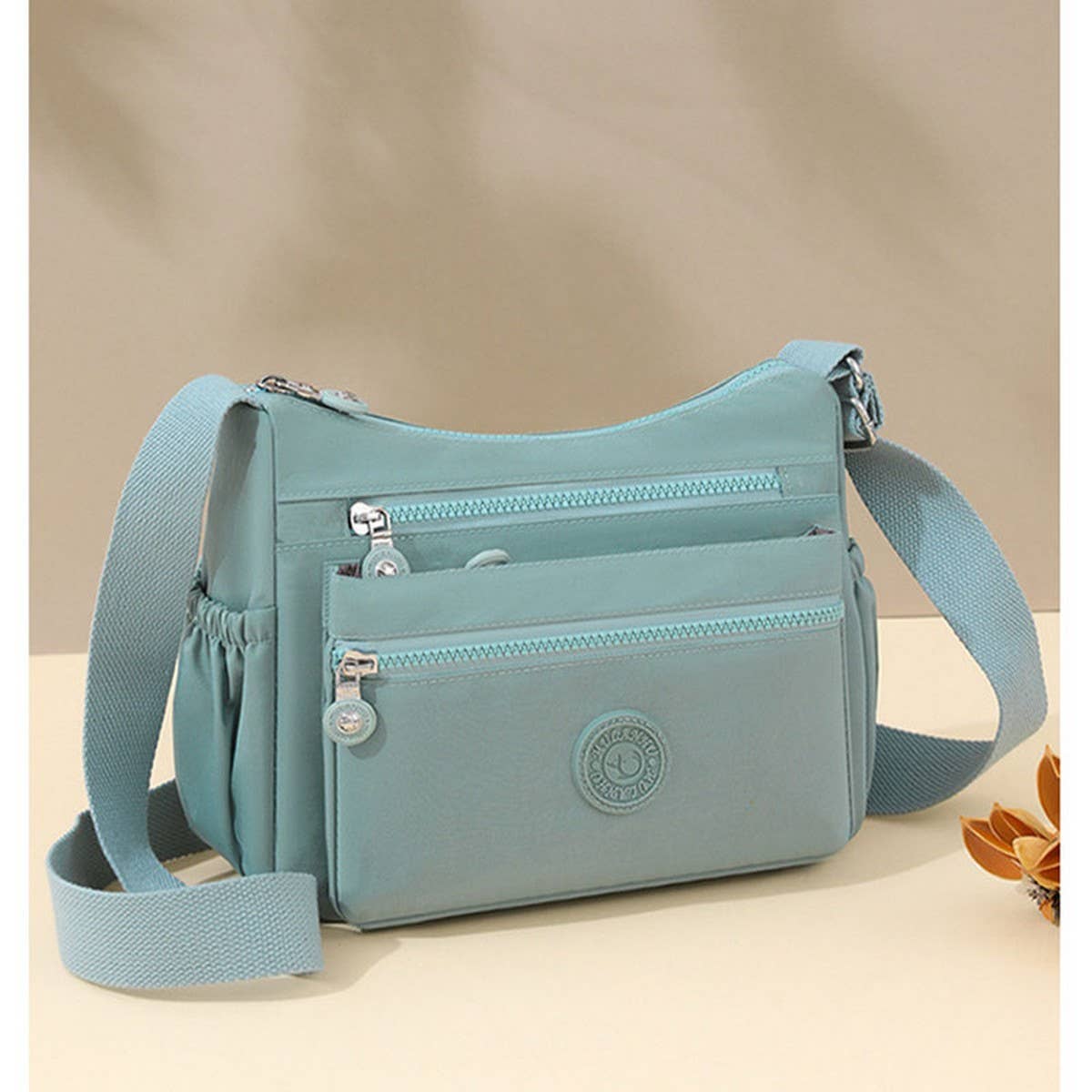 LIGHTWEIGHT NYLON MULTI-LAYER SHOULDER BAG
