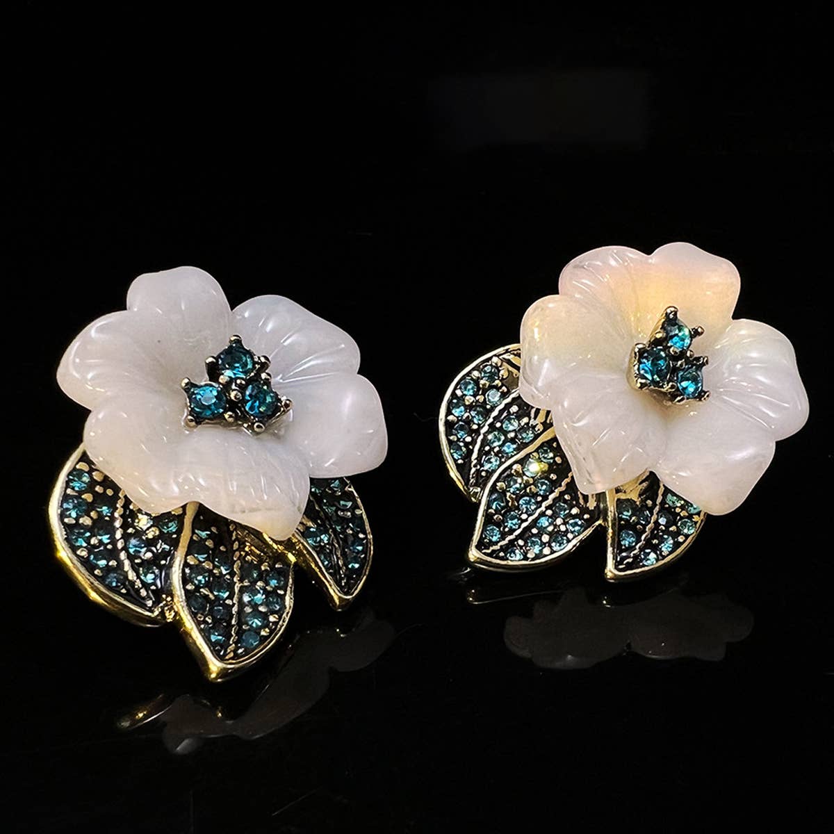 VINTAGE FLOWER ZIRCONIUM EARRINGS