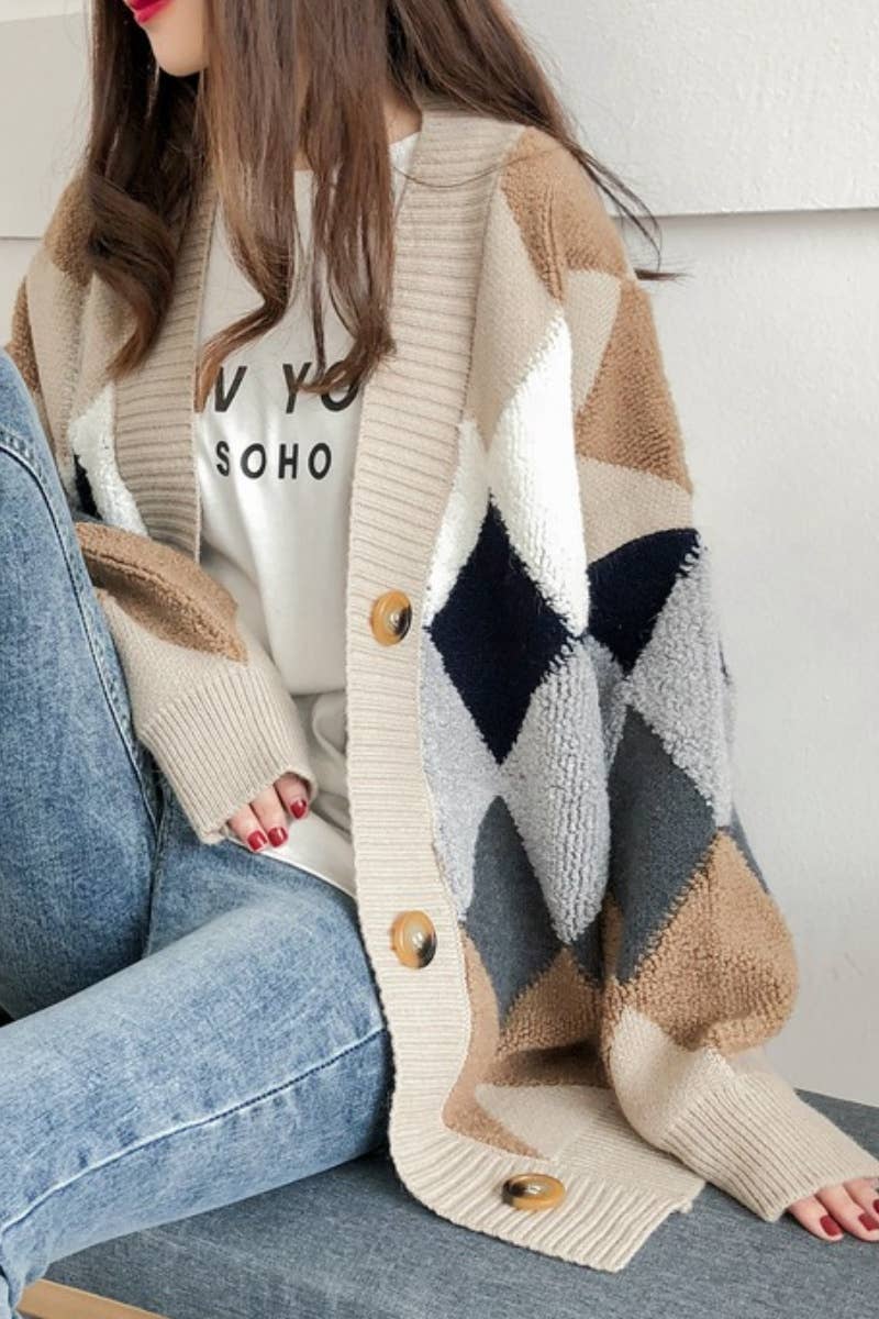 CWOCAL2179_KNITTED DIAMOND BUTTON LONG SLEEVE CARDIGAN