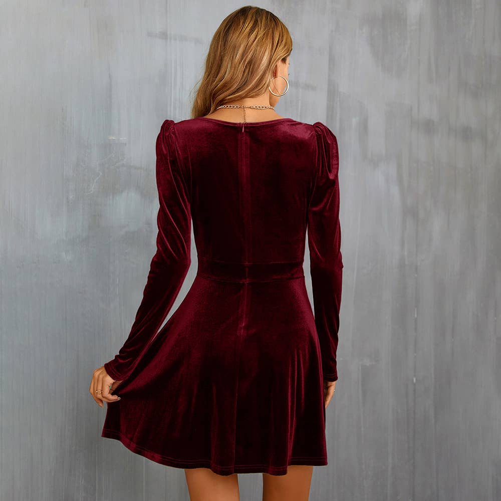 V-NECK WAISTLINE A-LINE LONG-SLEEVED VELVET DRESS