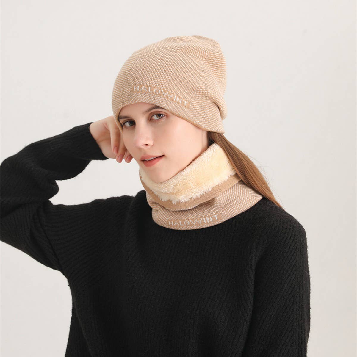 HERRINGBONE HOOD AND SCARF TWO-PIECE SET