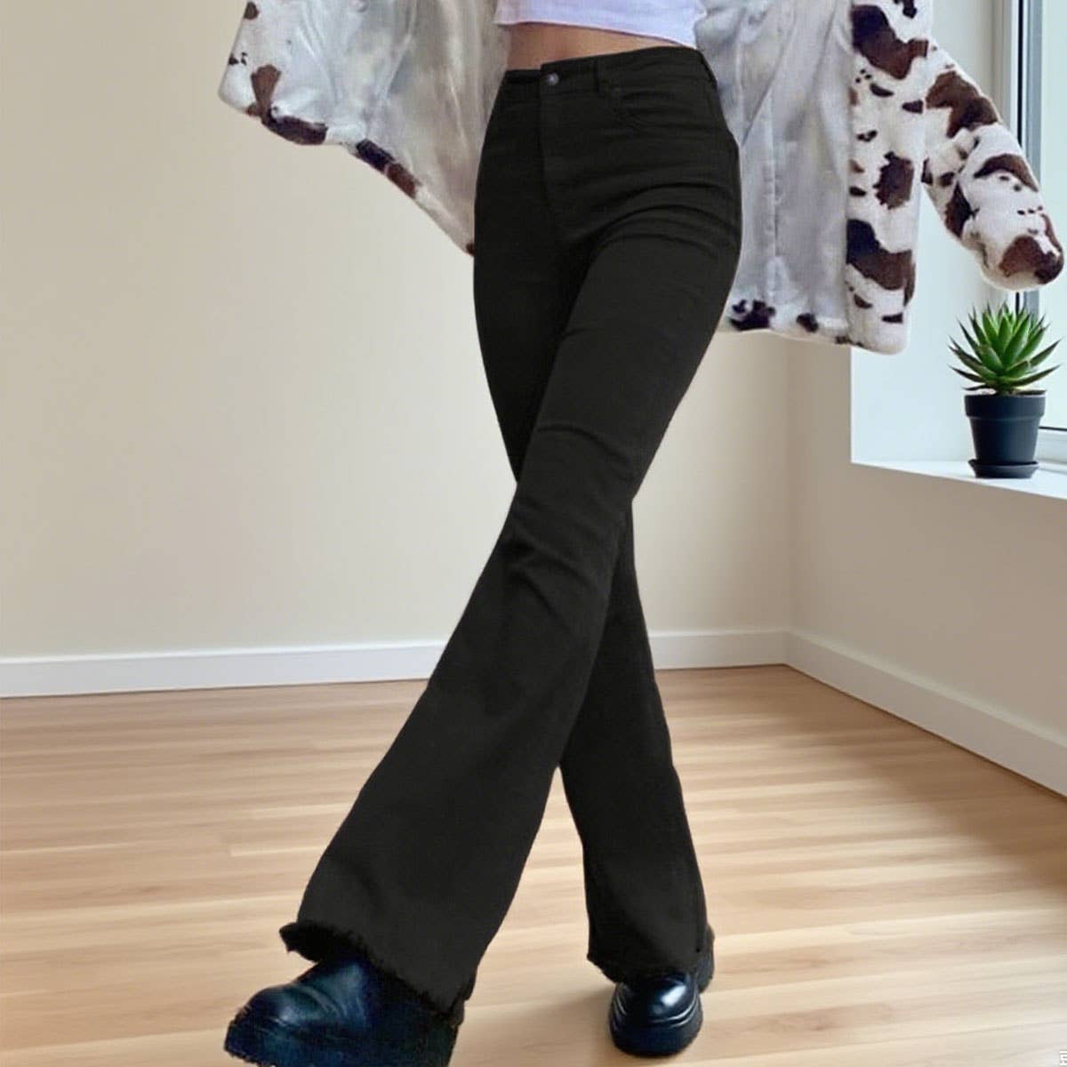 High-waisted slim-fit flared jeans