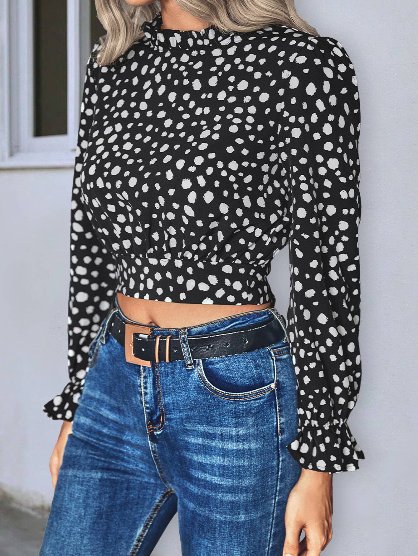 Ruffled leopard print short semi-high-neck top