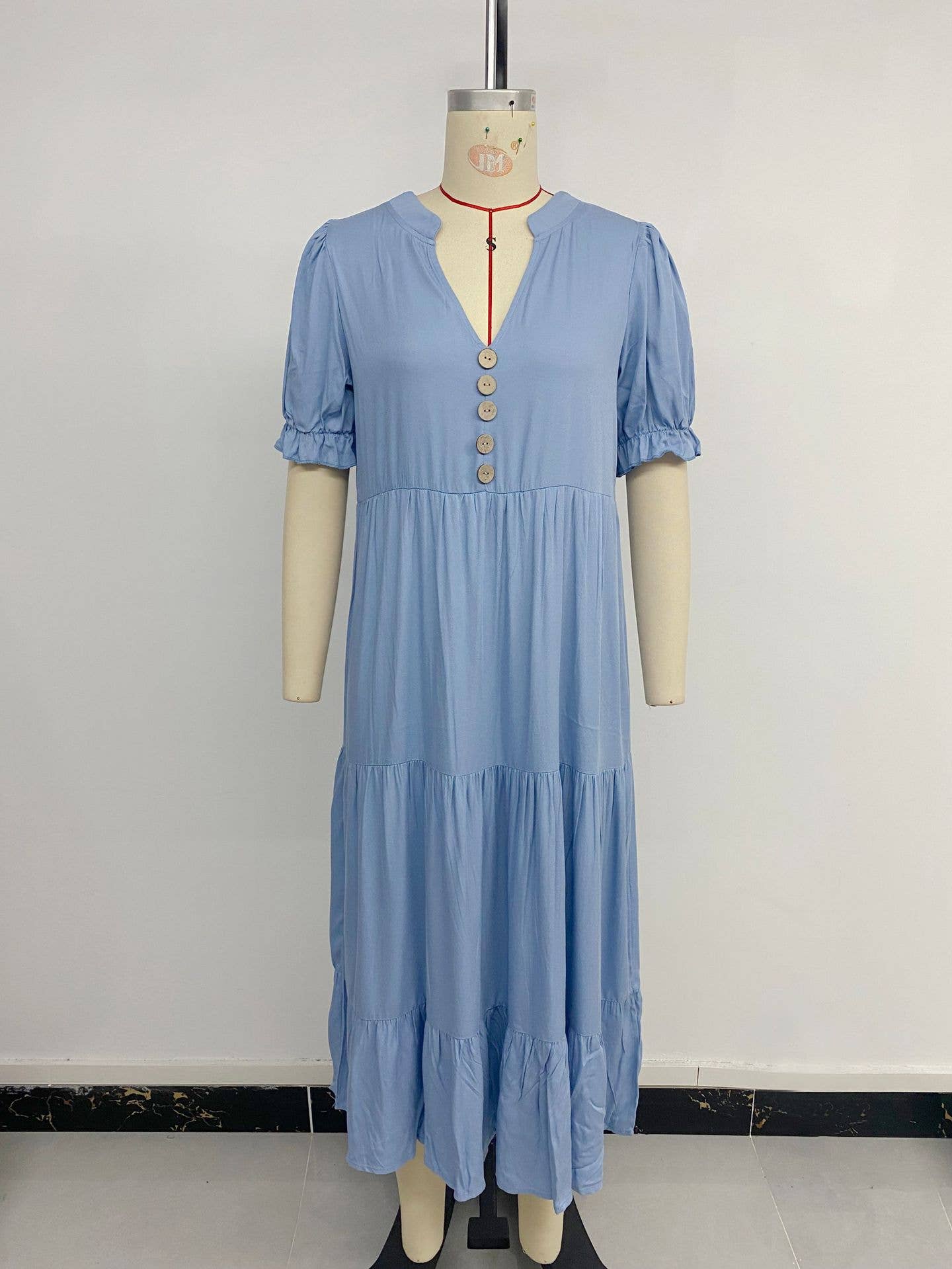 A Pose solid color stand collar mid-length dress