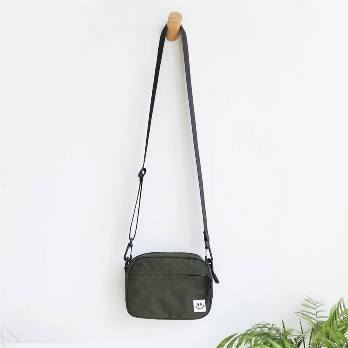 Minimalist Oxford Phone Bag for Women_CWAB5585
