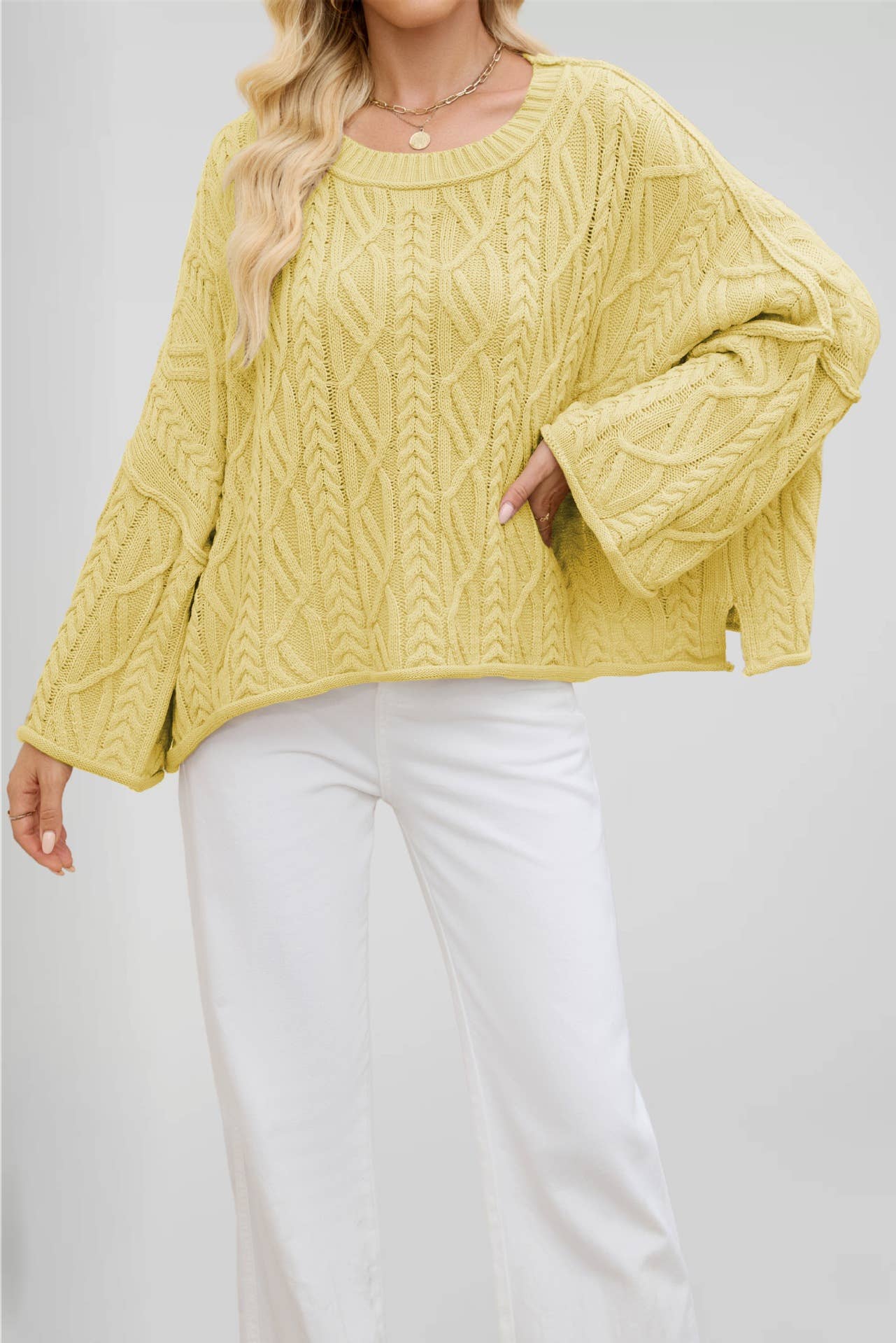 Round-neck short twisted loose knitted sweater