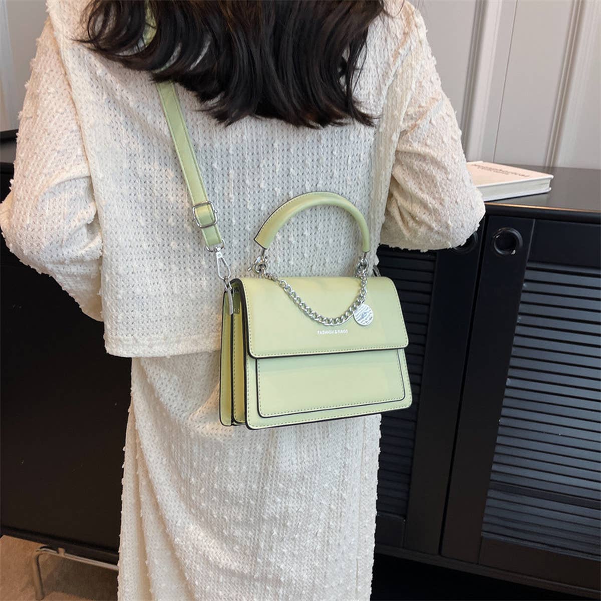 WOMEN CHAIN SHOULDER CROSSBODY SMALL SQUARE BAG_CWAB1548