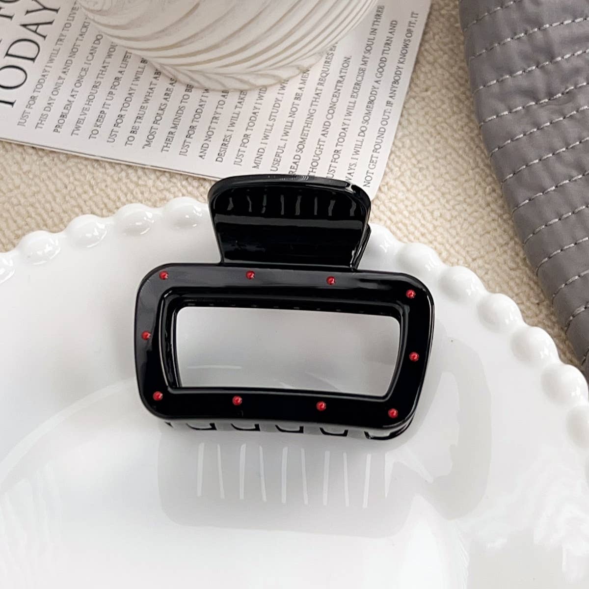 Polka dot black  elegant geometric hair clip