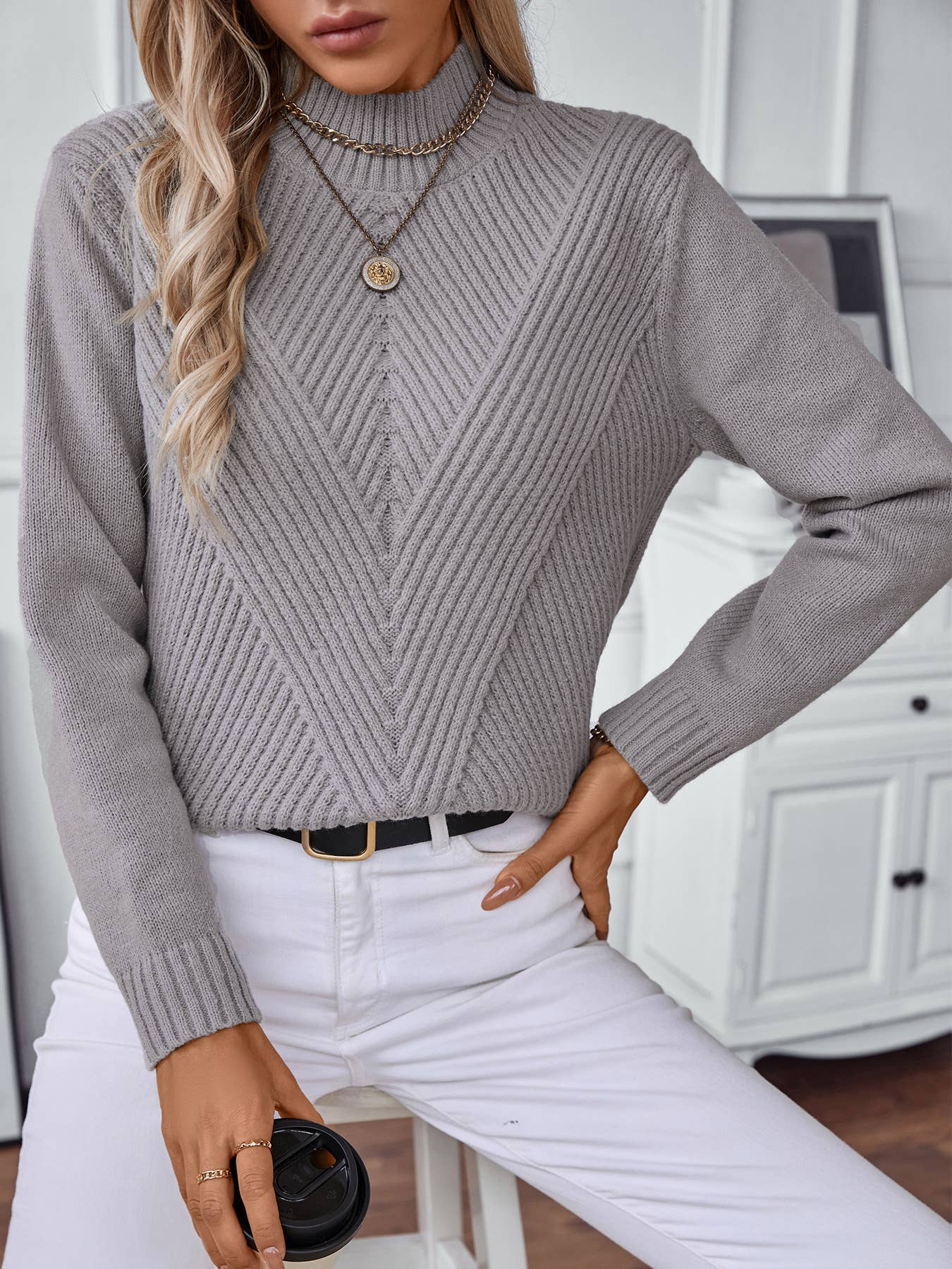SOLID COLOR SEMI-TURTLENECK LONG-SLEEVED SWEATER