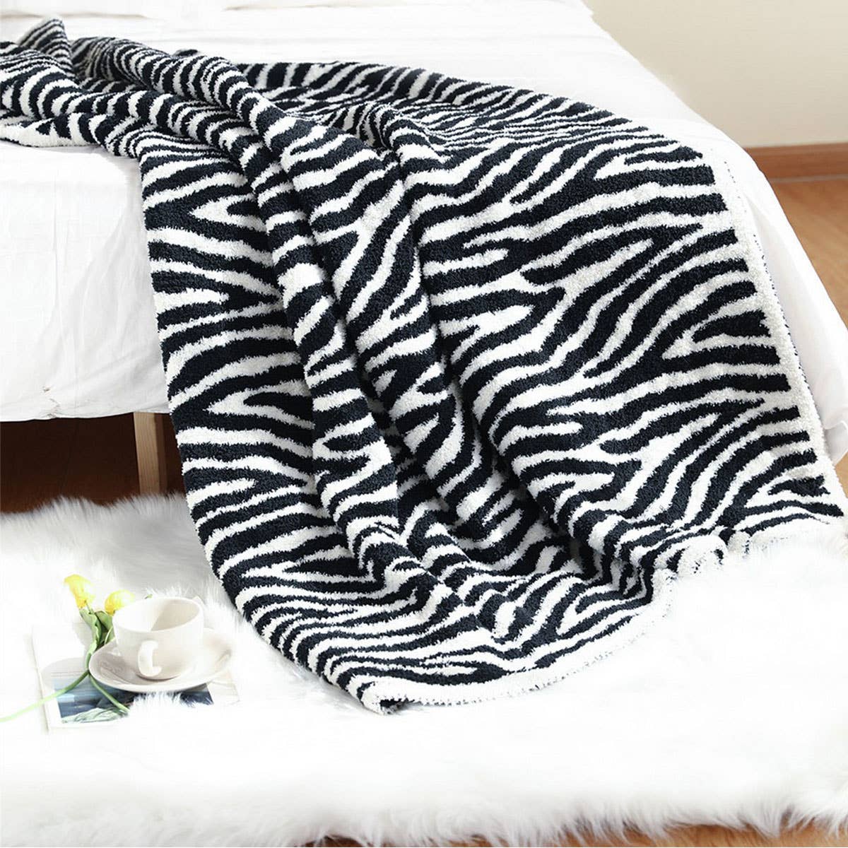 ZEBRA PRINT, HOUNDSTOOTH COZY THROW BLANKETS_CWMM0210