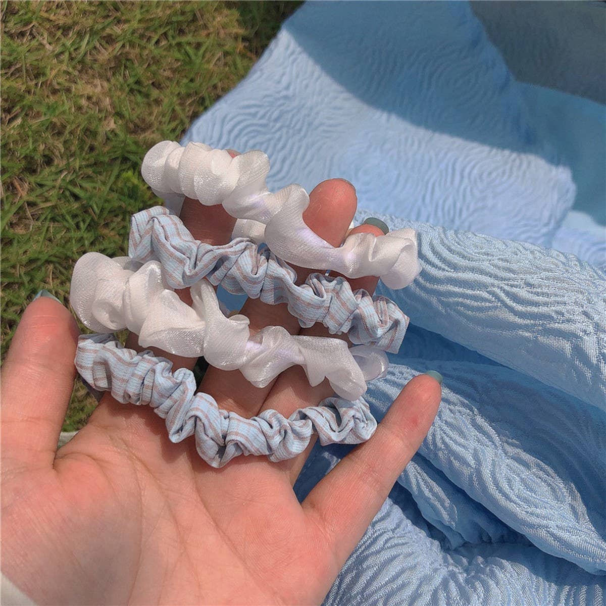 GIRLS' SIMPLE AND VERSATILE HAIR SCRUNCHIES