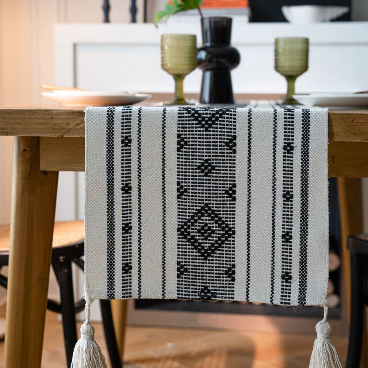 GEOMETRIC TASSEL HOLIDAY TABLE RUNNER