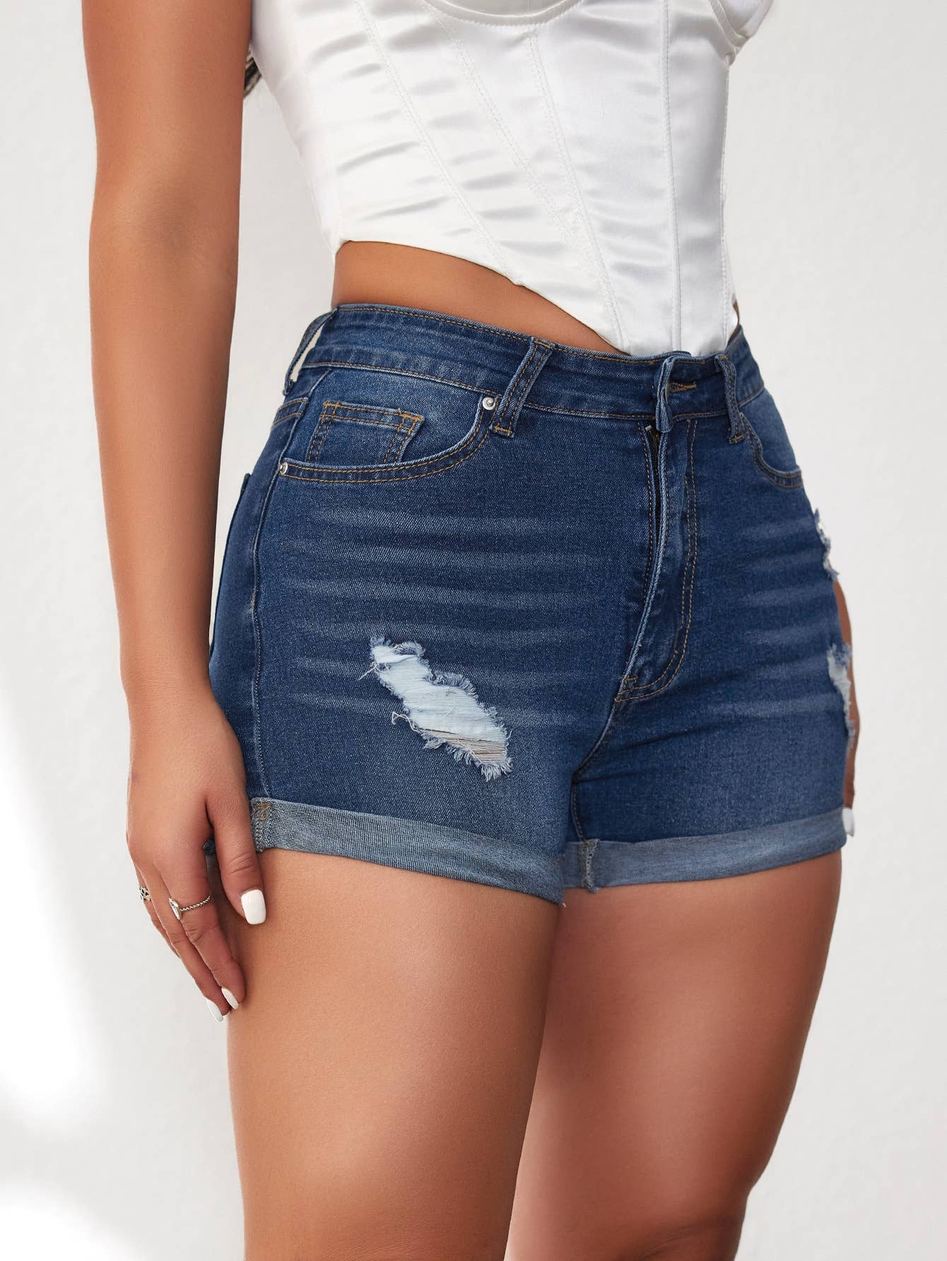 Casual ripped rolled hem denim shorts