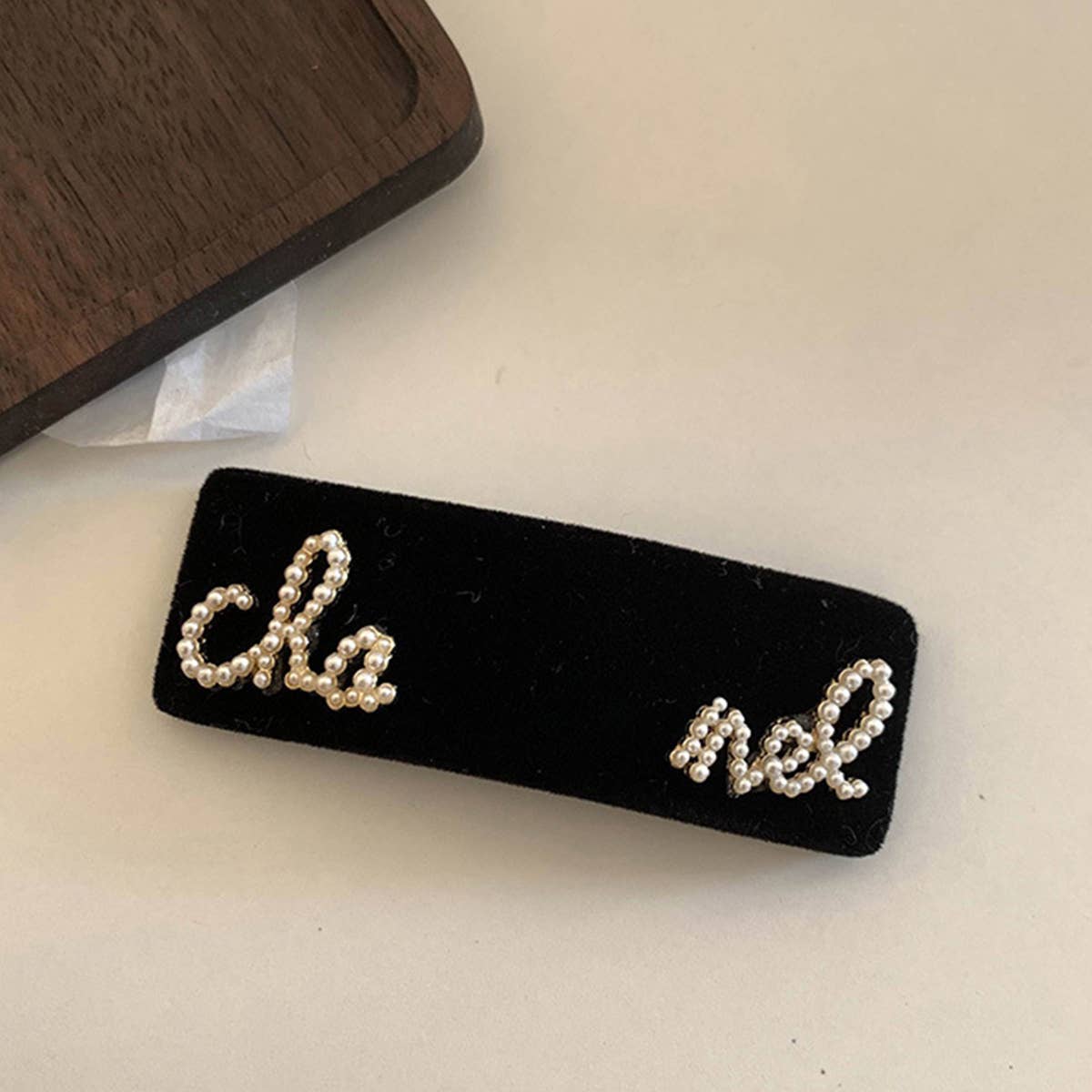 CAMELLIA PEARL BLACK SMALL FRAGRANCE HAIR CLIP