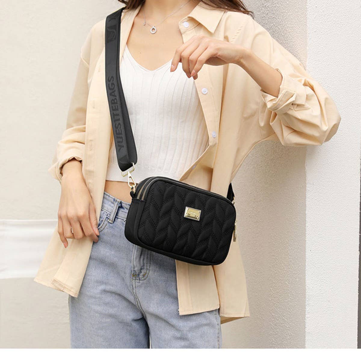 FASHIONABLE NYLON CLOTH SHOULDER MESSENGER BAG_CWAB3515