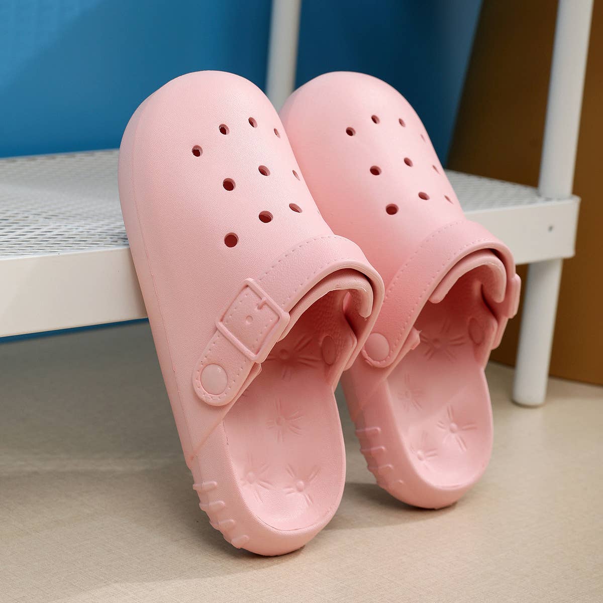 OUTDOOR CASUAL NON-SLIP HOLE SANDALS_CWSHS0643