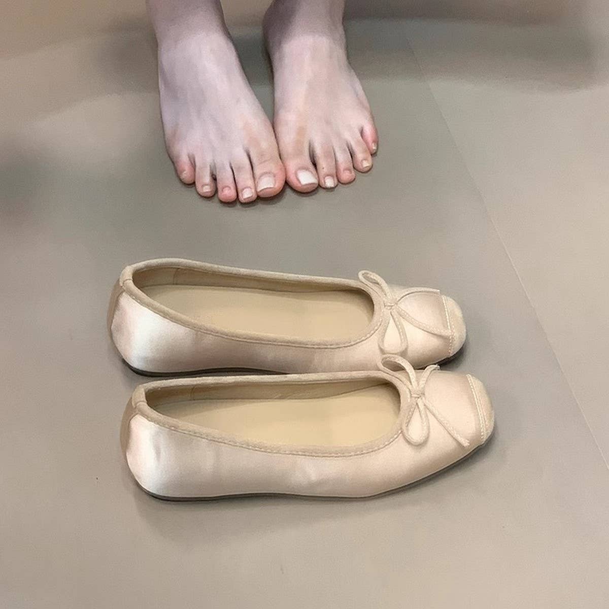 Ballet Mary Janes with Hidden Wedge & Bow_CWSHF0152