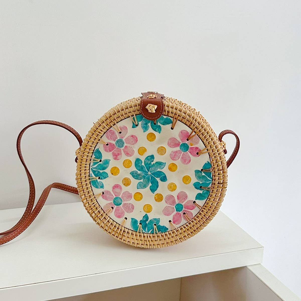 WOVEN COLORFUL SHELL SHOULDER CROSSBODY BAG_CWMM4546