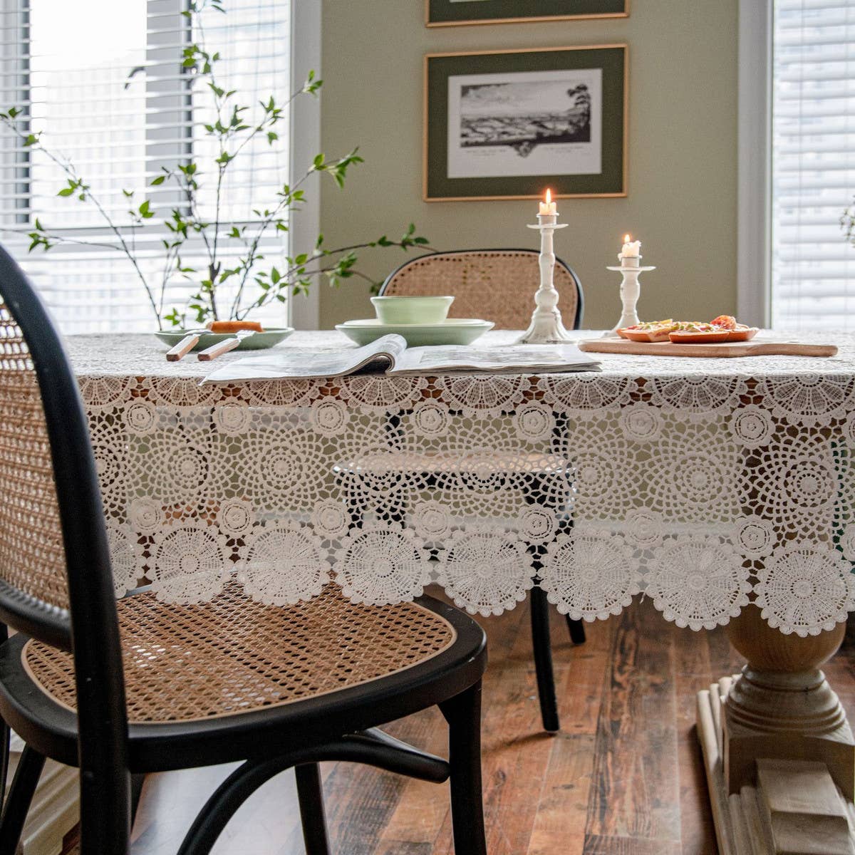 WATER-SOLUBLE EMBROIDERED LACE HOLLOW TABLECLOTH