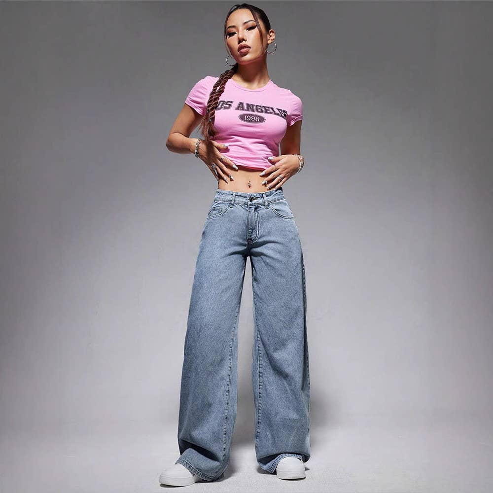 High-waisted fashionable straight-leg jeans