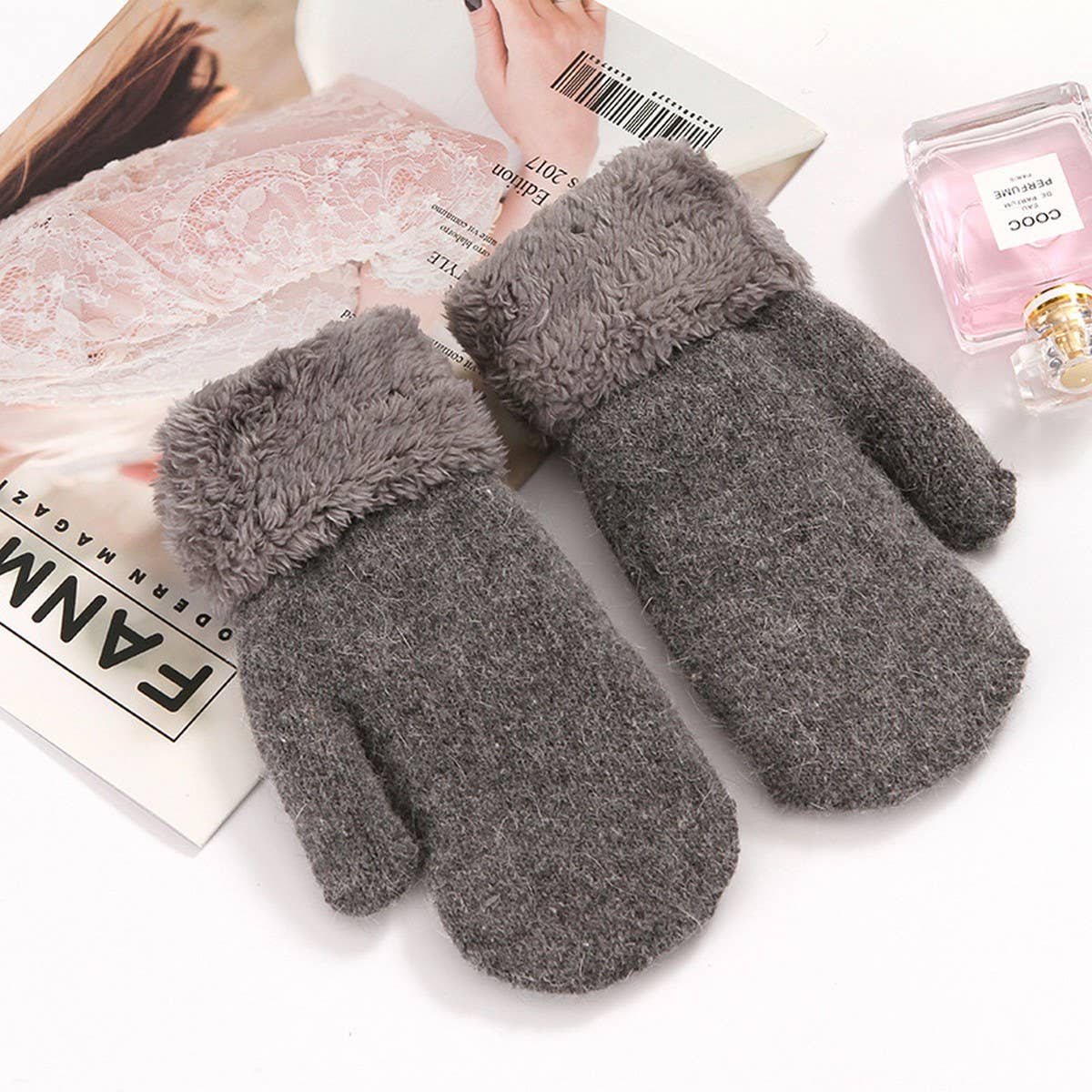 Cute Bunny Fur Mittens ? Warm Double Fleece_CWAG0250