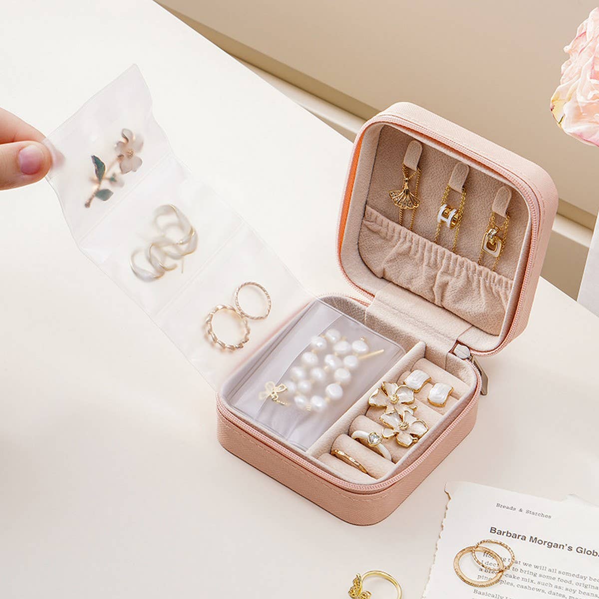 EXQUISITE PORTABLE JEWELRY STORAGE BOX_CWAJE1538