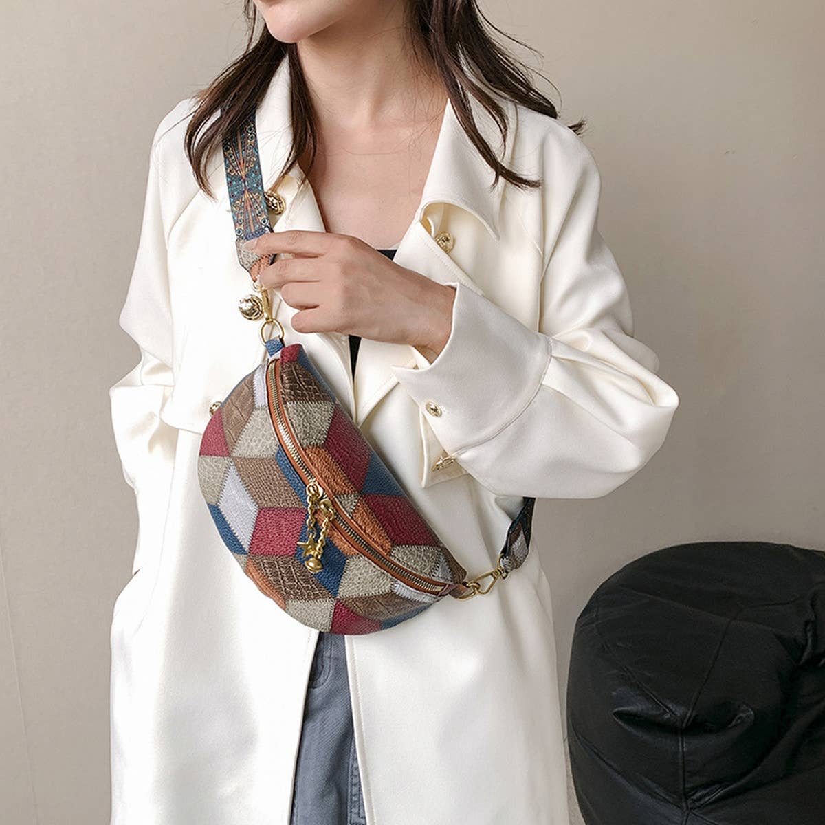 RETRO STITCHING CHEST BAG CROSSBODY BAG_CWAB2075