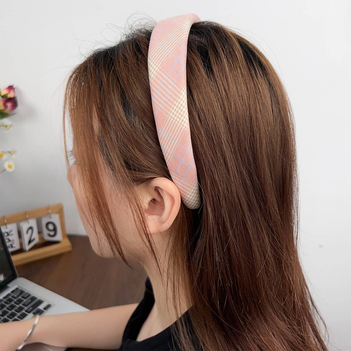 fresh checkered versatile and simple hair band