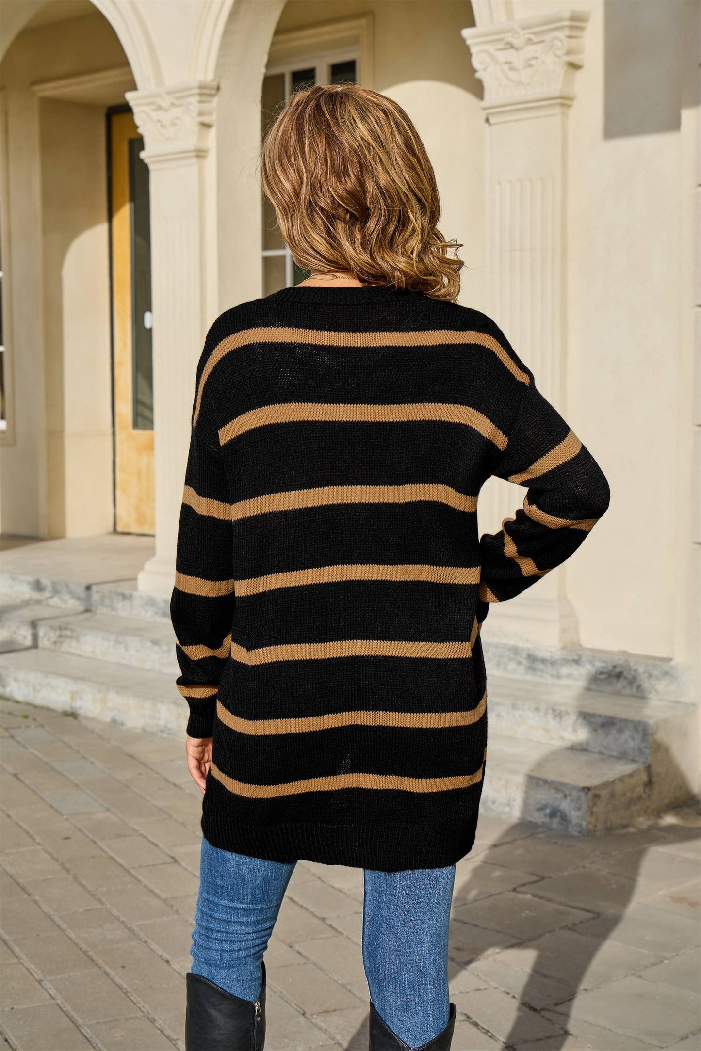 Simple and versatile button striped coat
