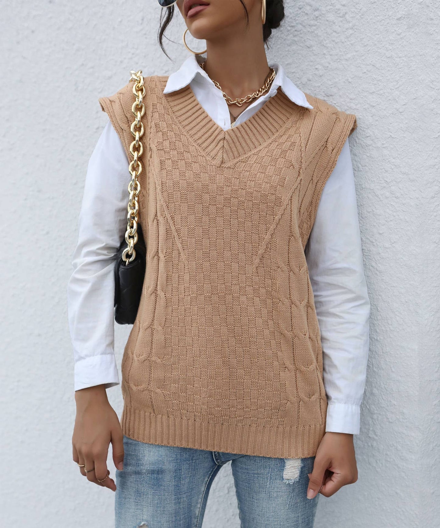 V-neck twisted knit waistcoat