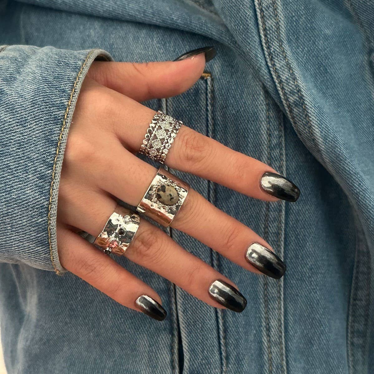 FASHIONABLE METALLIC PLEATED KNUCKLE RING SET