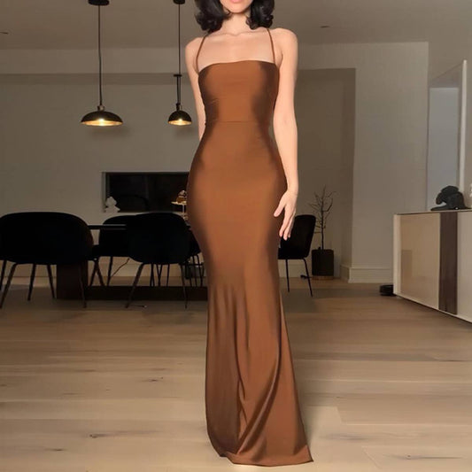 Long strapless dress that covers the hips