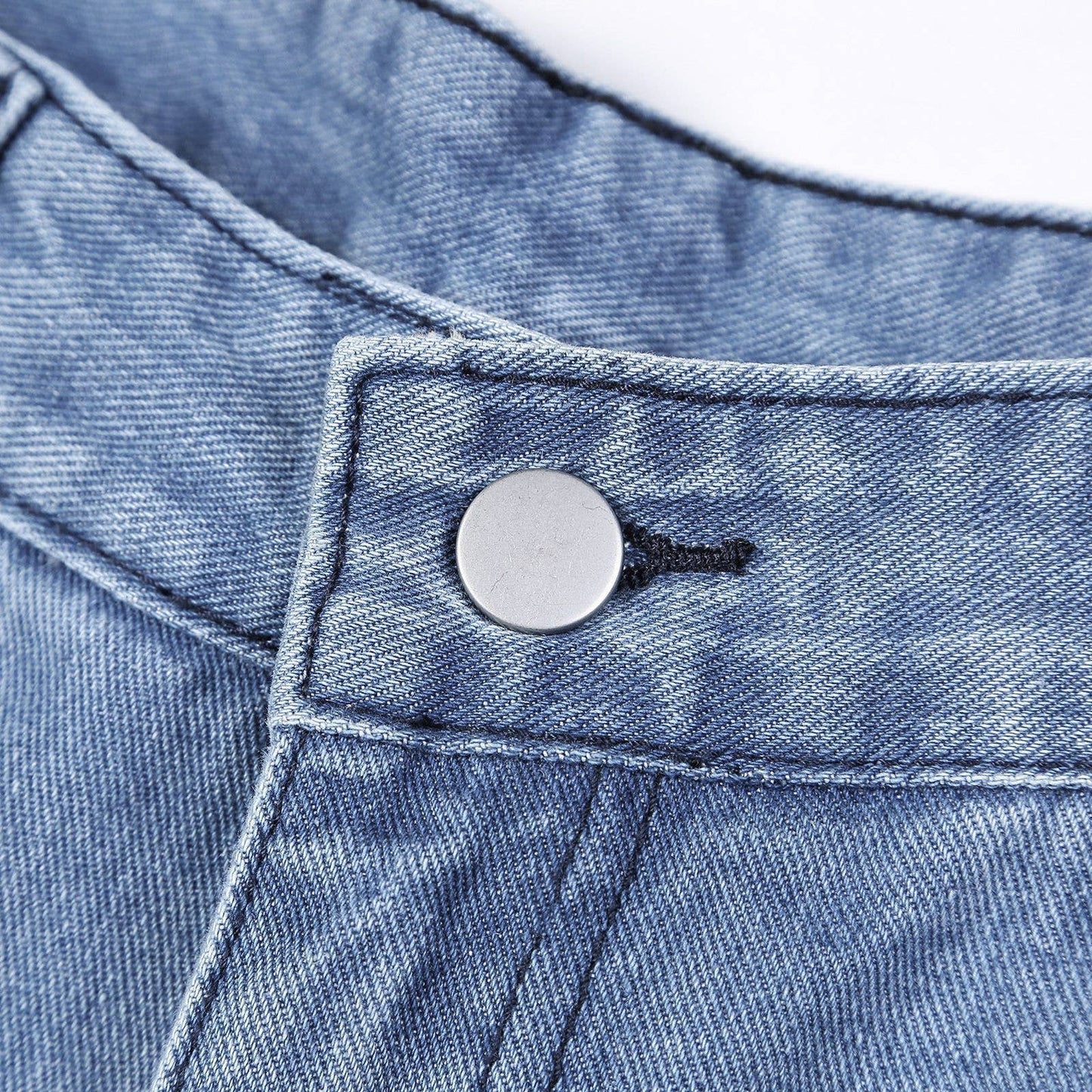 High-waisted, loose and wide-leg basic jeans