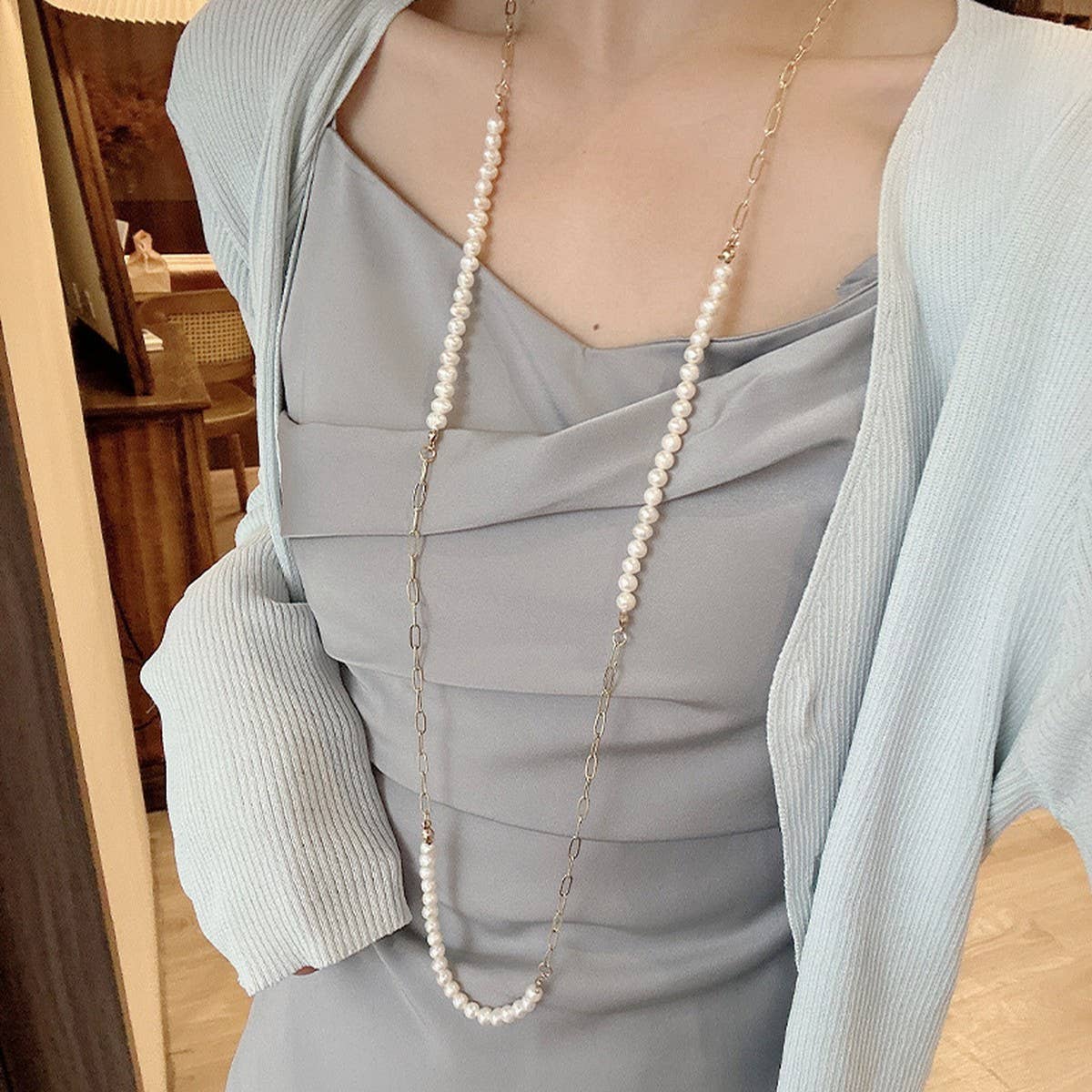 WOMEN'S ELEGANT AND HIGH-END LONG NECKLACE