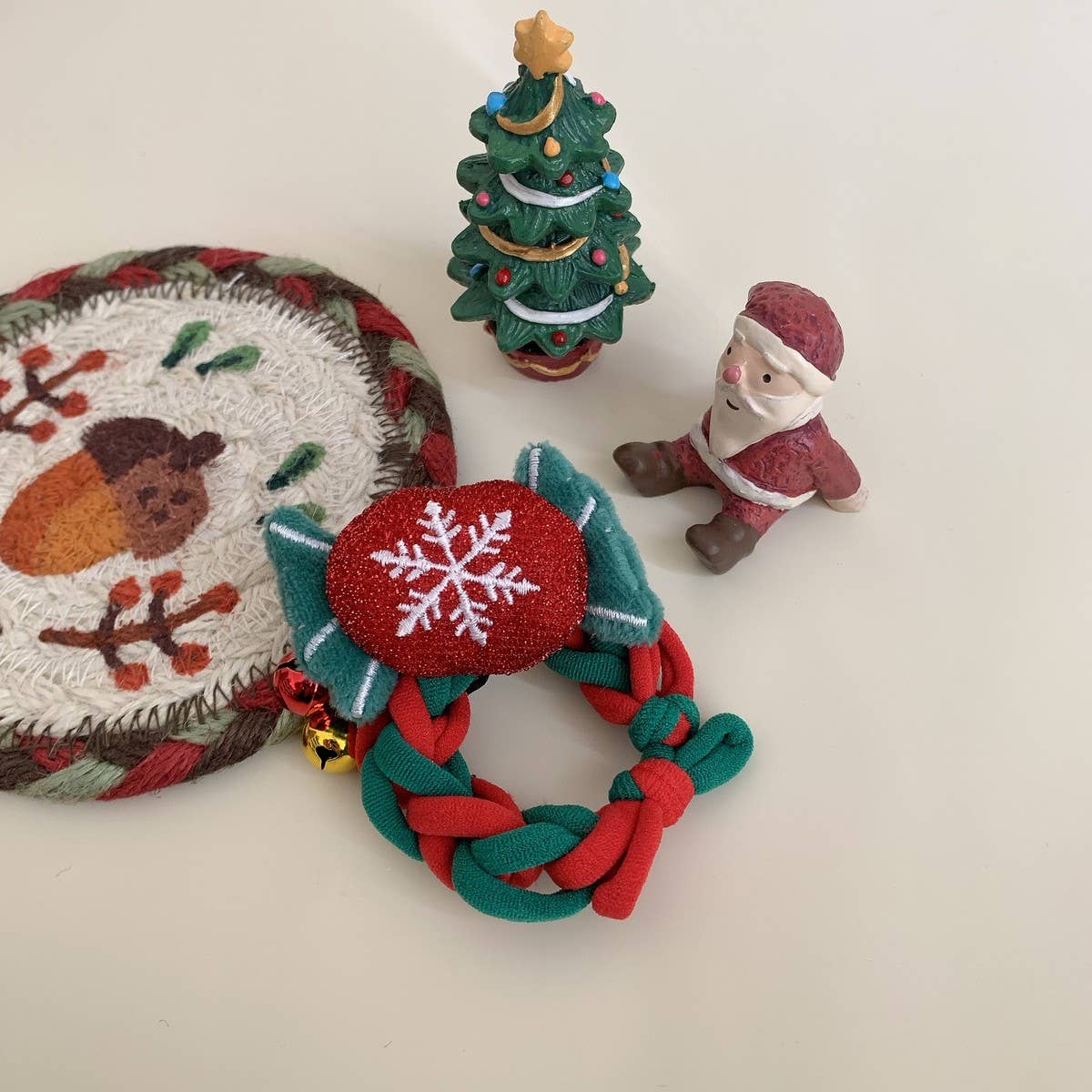 CWAHA07723_CHRISTMAS GINGERBREAD SANTA REINDEER HAIR TIE